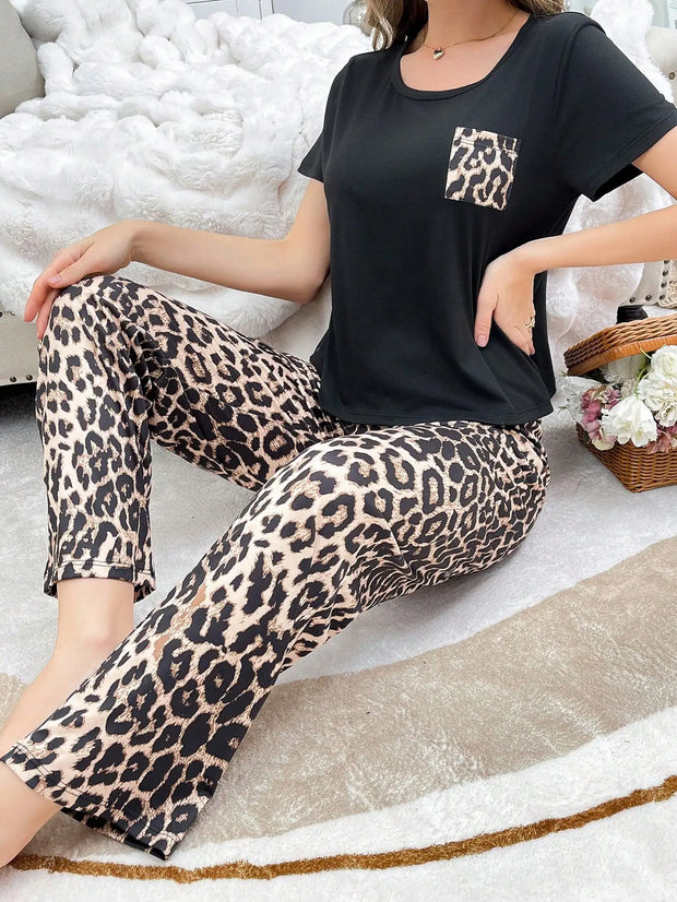 Women's Pajamas Set with Leopard Print, Comfortable with Pockets, Short-Sleeved Top and Long Pants, Can Be Worn Outside as Loungewear
